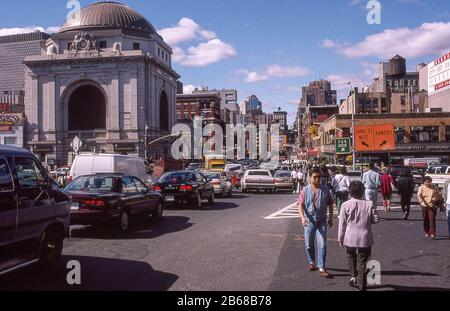 Kreuzung von Canal St West und Bowery, New York City, USA, 1998 Stockfoto