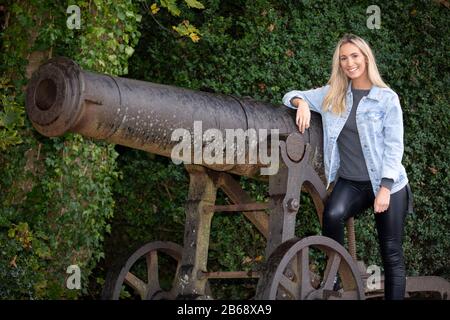 Amy Eisen in ihrer Heimatstadt Dumfries. Amy arbeitet als TV- und Radiomoderatorin, Journalistin, Voiceover-Künstlerin und Event-Gastgeberin Stockfoto