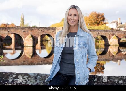 Amy Eisen in ihrer Heimatstadt Dumfries. Amy arbeitet als TV- und Radiomoderatorin, Journalistin, Voiceover-Künstlerin und Event-Gastgeberin Stockfoto