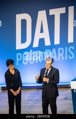 Paris, Frankreich. März 2020. Der ehemalige französische präsident Nicolas Sarkozy (R) spricht als Rachida Dati, der Parteikandidat von Les Republicains (LR) für die bevorstehende Bürgermeisterwahl in Paris 2020, während einer politischen Kundgebung in Paris, Frankreich, am 9. März 2020. Kredit: Aurelien Morissard/Xinhua/Alamy Live News Stockfoto