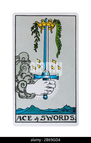 ACE of Swords Tarot Card aus den Rider Tarot Cards, die von Pamela Colman Smith unter Aufsicht von Arthur Edward Waite entworfen wurden, isoliert auf Weiß Stockfoto
