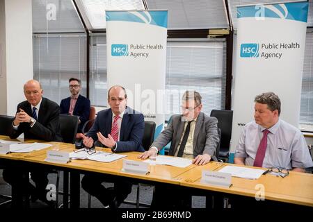 (Von links nach rechts) Dr. Sloan Harper GP und Director of Integrated Care, Chief Medical Officer für Nordirland Dr. Michael McBride, Dr. Gerry Waldron, Assistant Director of Public Health (Health Protection) bei der PHA, und Dr. Conall McCaughey, klinischer Virologe, während einer Covid-19-Briefing in Belfast. Stockfoto