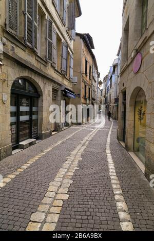 Brantôme en Périgord - die Via Lemovicensis, ein alter Pilgerweg nach Santiago de Compostela, führt durch Brantôme. Stockfoto