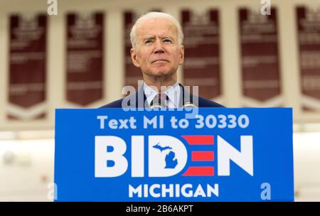 Detroit, Michigan, USA. März 2020. Vizepräsident JOE BIDEN spricht während einer "Get Out the Vote Rally" an der Renaissance High School. Die primäre und die in fünf anderen Bundesstaaten von Michigan werden morgen, den 10. März, angefochten. Credit: Brian Cahn/ZUMA Wire/Alamy Live News Stockfoto