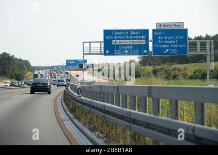 Autobahn 10 (Berliner Ring), Brandenburg, Deutschland. August 2019 © Wojciech Strozyk / Alamy Stock Photo Stockfoto