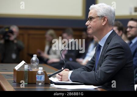 Charles W. scharf, CEO und präsident von Wells Fargo & Company, spricht bei der Anhörung von House Financial Services, die Wells Fargo Zur Rechenschaft Zieht: CEO Perspectives on Next Steps for the Bank that Broke America's Trust on Capitol Hill in Washington, D.C. am Dienstag, 10. März 2020. Foto von Tasos Katopodis/UPI Stockfoto