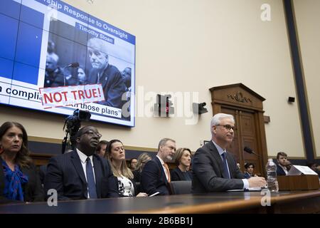 Charles W. scharf, CEO und präsident von Wells Fargo & Company, spricht bei der Anhörung von House Financial Services, die Wells Fargo Zur Rechenschaft Zieht: CEO Perspectives on Next Steps for the Bank that Broke America's Trust on Capitol Hill in Washington, D.C. am Dienstag, 10. März 2020. Foto von Tasos Katopodis/UPI Stockfoto