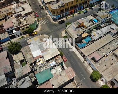 Lima, Peru Breña einer der Bezirke der peruanischen Hauptstadt, aufgenommen vom Himmel mit einer Drohne Stockfoto