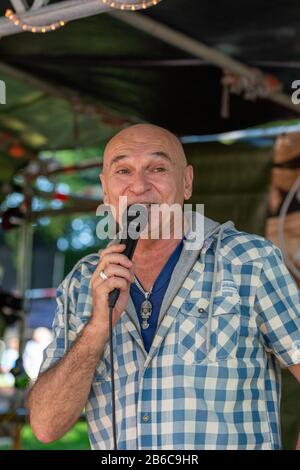 Peter Sebastian - Sänger, Hamburg, Wilhelmsburg, Außenmühlenfest Stockfoto