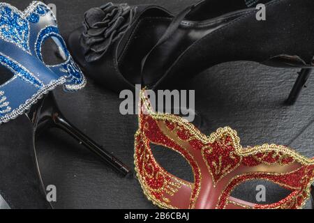Colombina, rot, blau Karneval oder Maskerade Maske Stockfoto