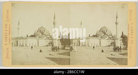 Bayezid II. Moschee in der Moschee von Istanbul das Sultan Bajazet (Titelobjekt) Constantinopol (Serientitel Objekt) Niederländisch: Identifikationstitel (s): Bayezid II Moschee in IstanboelMoschee des Sultans Bajazet (Titelobjekt) Constantine (Serientitel Objekt) Objekttyp: Stereobilie Artikelnummer: RP-F13220 Aufschriften/Marken: Nummer, Nachzeichnung, gedruckt: '19' Hersteller : Fotograf: Anonymer Verleger: Linde & Co. (Sophus Williams), E. (Listed Property) Ort Herstellung: Fotograf: Bayezid II Moscheeverlage: Berlin Datum: 1873 - 1890 Material: Pappe Papiertechnik: Albumdruck Stockfoto