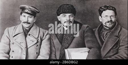 I.V. Stalin, V. I. Lenin und M.I. Kalinin auf dem 8. Kongress der Kommunistischen Partei Russlands im März 1919. Stockfoto