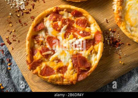 Fast-Food-Tiefkühlpizzen, Individuelle Pizza, die Sie essen können Stockfoto