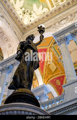 Library of Congress Great Hall Statue and Ceiling, Washington, DC, USA. Stockfoto