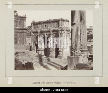 Bogen von Septimius Severus auf dem Forum Romanum im Bogen von Rom Septimius Severus (Titelobjekt) Teil des Albums mit Aufnahmen von wo aus gesehen: Bedingungen und Kunstwerke Rom. Hersteller: Fotograf: Anonymer Ort Herstellung: ROM Datum: CA. 1860 - ca. 1900 Physikalische Merkmale: Albumindruckmaterial: Papiertechnik: Albumin Druckabmessungen: Foto: H 182 mm × W 244 mm Motiv: Triumphbogen Stockfoto