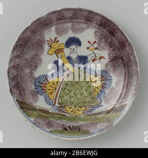 "Faience plate Bord van faience veelkleurig beschilderd met een vrouwenfiguur." Hersteller : plateelbakkerij: AnoniemPlaats Herstellung: Delft dating: CA. 1720 - ca. Material: Faienzmaße: D 22,5 cm. × h 3,1 cm. Stockfoto