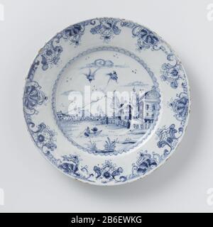 Faience Plate Bord van faience. Blauw beschilderd traf een Hollands Landschap auf Wasser. Hersteller : AnoniemPlaats Herstellung: Delft dating: CA. 1.750 - ca. 1775 Material: Faienzabmessungen: D 23,1 cm. Stockfoto