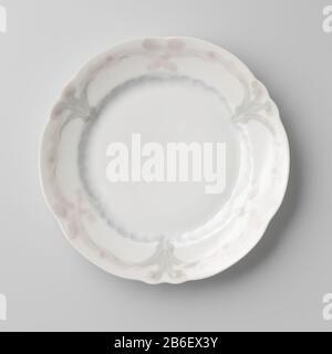 Platte mit einem sich wiederholenden vegetativen Schmuck Bord van porselein, Stockfoto