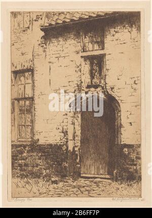 Brügge (Originaltitel am Objekt) EIN Tor eines Hauses im Begijnhof in Brüggen. Über dem Tor ein Bild in einem nis. Hersteller : Druckmaschine: Willem Adrianus Ground Wood (persönlich handlich signiert) Datum: 1888-1931 Physikalische Merkmale: Etch- und Plattenton in braunem Material: Papiertechnik: Radierung / Plattentonmessungen: Plattenkante: H 249 mm × W 180 mm Betreff: Tor, Eintrittsstück der Skulptur, Reproduktion eines Bildbaustücks, das: Beguine Stockfoto