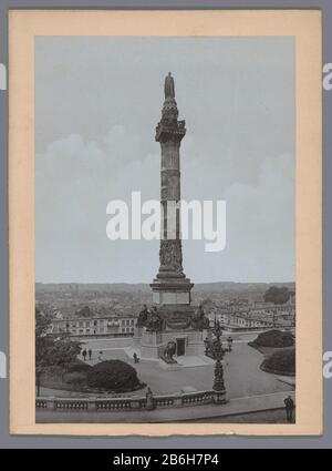Congresskolom in Brussel Congress-Spalte in Brüssel Immobilientyp: Foto Mechanisches Verfahren Bild Artikelnummer: RP-F 00-1498 Aufschriften / Marken: Aufschrift verso, schrieb: "Colonne du Congres et tombe du Soldat Inconnu" Hersteller: Fotograf: Anonymer Ort Herstellung Unbekanntes Datum: 1870 - 1900 Physikalische Eigenschaften: Kopiermaterial: Papierkartontechnik: Abmessungen des Lichtdrucks: Bild: H 285 mm × W 191 mmblad: H 311 mm × W 230 mm Betreff: Namen oder historische Gebäude, Stätten, Straßen usw. (Kongresssäule) Namen von Städten und Dörfern (mit NAMEN) Spalte, Säule  Architekt Stockfoto
