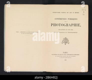 Konferenzen Publiques sur la Photographie, Organisées und 1891-1892 (Titelobjekt) Objekttyp: Buch Artikelnummer: RP-F 2001-7-47 Aufschriften/Marken: Name, Rekto zweite vordere Abdeckung, gestempelt "John Tissen'Vervaardiging dating: 1893 Material: Papiertechnik: Druck / Autotyp / Kopierer Abmessungen: H 228 mm × W 142 mm × d 38 mm Stockfoto