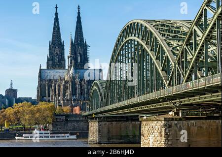 Kölner Dom, Rhein, Hohenzollernbrücke, Köln, Nordrhein-Westfalen, Deutschland Stockfoto