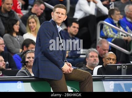 10. März 2020: North Dakota State Bison Cheftrainer David Richman schaut während des Summit League Meisterschaft-Basketballspiels zwischen den North Dakota Fighting Hawks und dem North Dakota State Bison im Denny Sanford Premier Center, Sioux Falls, SD. NDSU besiegte UND 89-53 und ziehen weiter zum NCAA-Turnier. Foto von Russell Hons/CSM Stockfoto