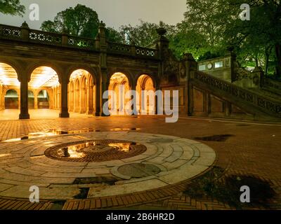 Bethesda Terrace, Central Park, New York City bei Nacht Stockfoto