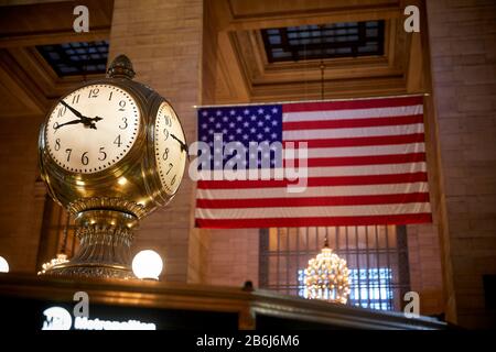 New York City Manhattan Informationsstand und Uhr Grand Central Terminal Bahnhof Stockfoto