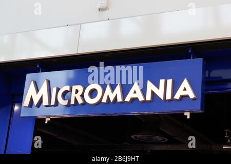 Bordeaux, Aquitanien/Frankreich - 01 15 2020: Micromania Logo blau Shop Sign Store Video Game Retailer Stockfoto