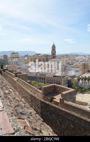 Kathedrale und Stadt von Málaga vom Aussichtspunkt Alcazaba, Malaga, Spanien Stockfoto