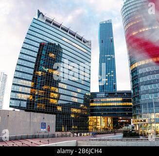 Wien, ÖSTERREICH, 22. MÄRZ 2017: Vienna International Center, VIC oder UNO-City ist ein Komplex mit hohen Wolkenkratzern im Bezirk Donau-City Stockfoto