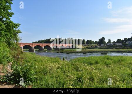 Die Alte Ziegelbrücke über den Fluss Venta. Kuldiga, Lettland Stockfoto