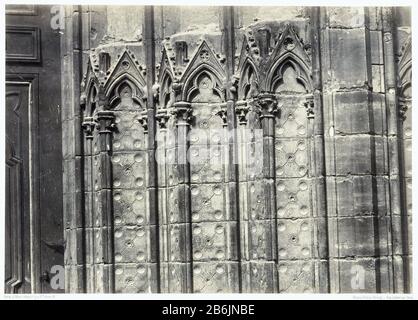 Detail des südlichen Querschiffs von Notre-Dame in Paris Detail des südlichen Querschiffs der Notre-Dame de Paris Objekttyp: Fotos Artikelnummer: BI-F 1924-100-12 Aufschriften / Marken: Bildunterschrift auf dem Foto: "RETAIL D'UN SOUBASSEMENT / (Portail Meridional)" Natur, Verso: '. Paris. A. Morel éditeur, rue ste Anne 18 / Bisson Frères Photog - Imp. Lemercier, Paris' (gedruckt) Hersteller Schöpfer: Fotograf: Bisson Brother Drucker: Imprimerie Lemercieruitgever A. Morel Herstellung: Frankreich Datum: CA. 185-ca. Körperliche Merkmale von 1857: Albumindrucke auf Fotpapier an Bord Material: Pape Stockfoto