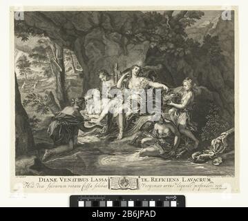 Diana Baden mit ihren Nymphen Diana neemt traf haar nimfen een Bad. The room was very comfy and the room was very comfy. Een andere nimf biedt haar fruit aan. Diana dragt haar maansikkel diadeem op haar hoofd. Links achter ist Diana tijdens de jacht te zien. Hersteller: Prentmaker: Pieter van den Berge (vermeld op object)naar schilderij van: Antoine Coypel (vermeld op object)uitgever: Pieter van den Berge (vermeld op object)verlener van privilege: Staten van Holland en West-Friesland (vermeld op object)opgedagen aan: Onbekend op obj (obj) Stockfoto