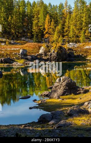 Die Double Lakes im Tal der Triglav Lakes, Herbstzeit Stockfoto