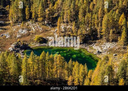 Kleiner der Double Lakes im Tal der Triglav Lakes Stockfoto