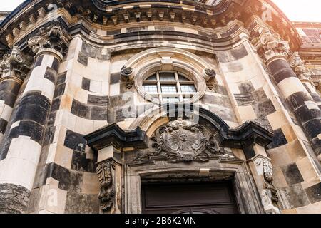 Nahaufnahme der alten Architektur von Dresden Stockfoto