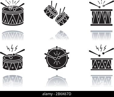 Brasilianische Musik Schlagschatten schwarze Glyphe Symbole gesetzt. Trommeln mit Schlagstöcken. Samba. Musikinstrument. Karneval in Brasilien. Festliche Trommelparade. Isoliert Stock Vektor