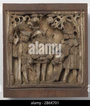 Drei Helden Reliëf in een nis, begrendsd Tür kolonetten en in de boog versierd met lofwerk. Hersteller : Zöpfe Herstellung: Zuid-Nederland dating: 1500 - 1525 Material: Palmhout Abmessungen: H 36,5 cm. × b 33 cm. × d 5 cm. Stockfoto