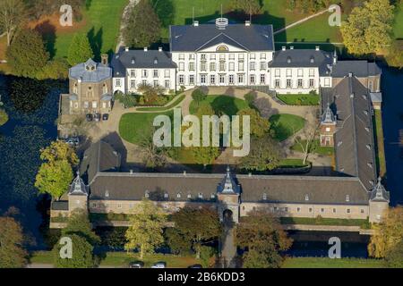 , englischer Landschaftsgarten mit Schloss Heltorf im Bezirk Angermund, 31.10.2012, Luftaufnahme, Deutschland, Nordrhein-Westfalen, Niederrhein, Düsseldorf Stockfoto