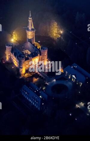 , Wasserpalast Moyland nachts, 14.11.2012, Luftbild , Deutschland, Nordrhein-Westfalen, Niederrhein, Bedburg-Hau Stockfoto