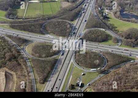 , Autobahnkreuz Hilden auf der Autobahn A 3 mit 46, 19.03.2012, Luftbild, Deutschland, Nordrhein-Westfalen, Hilden Stockfoto