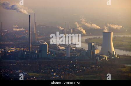 , STEAG Kraftwerk Duisburg-Walsum im Norden von Duisburg im Abendlicht, 14.12.2014, Luftaufnahme, Deutschland, Nordrhein-Westfalen, Ruhrgebiet, Duisburg Stockfoto