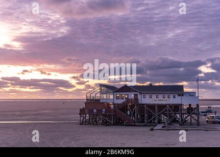 Stielhäuser am Strand, Sankt Peter-Ording, Nordsee, Schleswig-Holstein, Deutschland, Europa Stockfoto