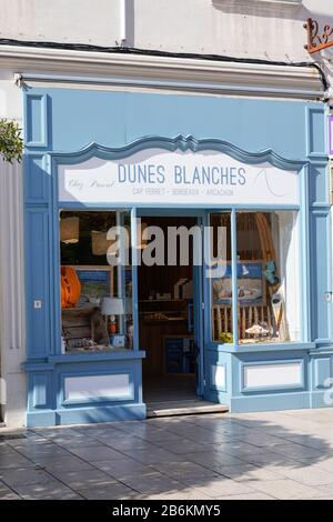 Bordeaux, Aquitanien/Frankreich - 01 15 2020: Dunes Blanches chez pascal Logo Shop Backwarengeschäft von arcachon French Chain Stockfoto