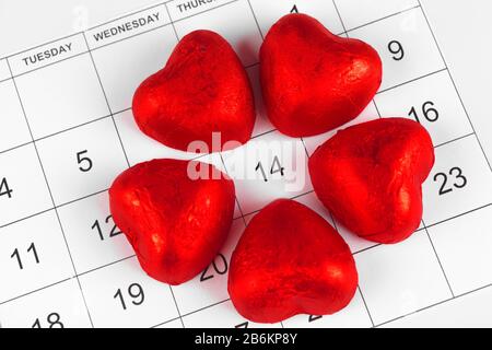 Kalender mit dem Werbefoto zum Valentinstag. Stockfoto