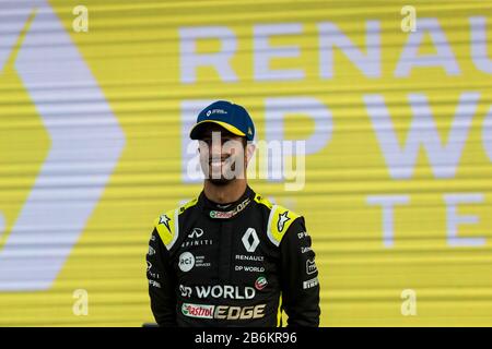 Albert Park, Melbourne, Australien. März 2020. Formel 1, großer Preis von Australien, Ankunftstag; Renault-Fahrer Daniel Ricciardo bei der Markteinführung von Renault Stockfoto