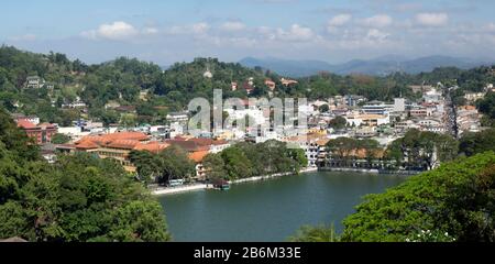 Blick auf die Innenstadt von Kandy, Central Province, Sri Lanka Stockfoto