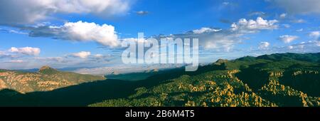 Blick auf den Sonnenuntergang von Massai Point, Chiricahua National Monument, Arizona, USA Stockfoto